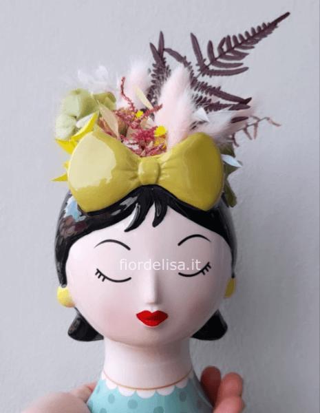 Testa fiorita colorata