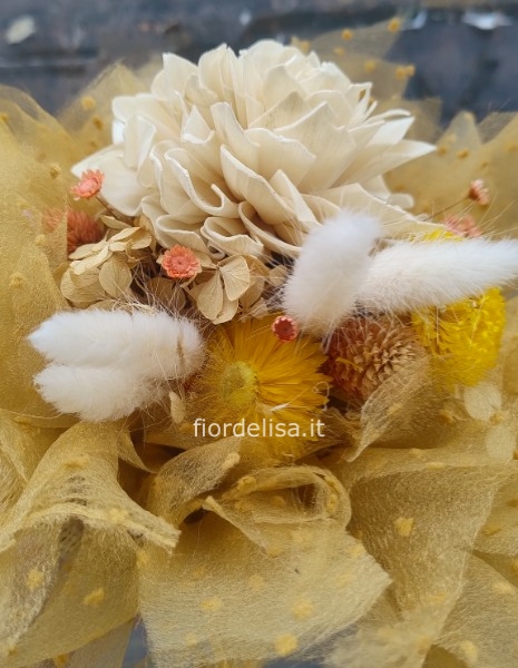 Mazzo di fiori secchi tutù